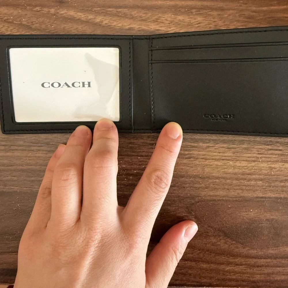 NWOT Coach Monogrammed Card Holder - Picture 2 of 2